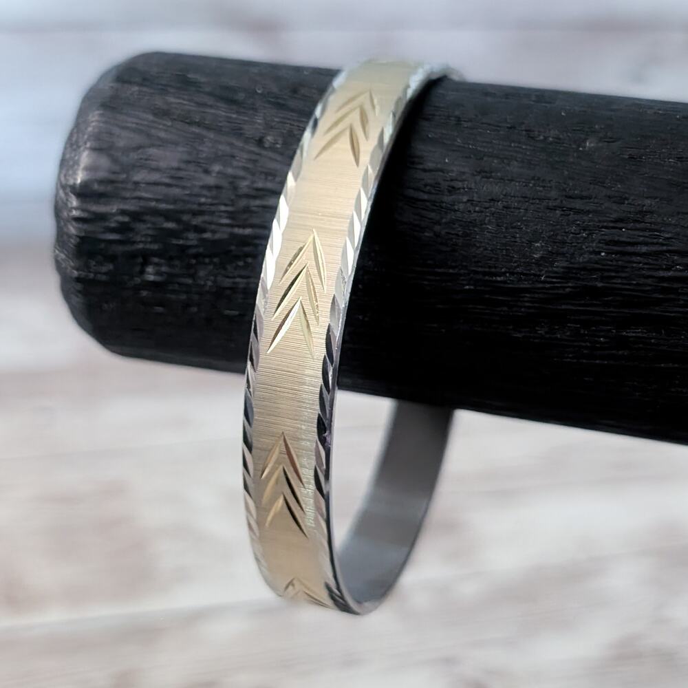 Vintage Bracelet Gold Tone & Silver Tone with Statement Design